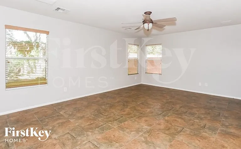 5048 Indigo Gorge Ave — Photo 4