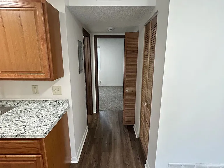 3201-05-09 N 41st Street — Photo 15