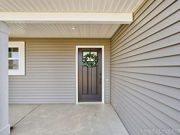 3rd image of 11760 Everett Ave