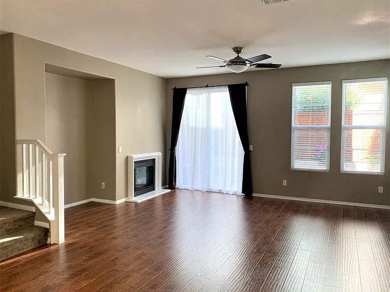289 Tiburon Dr #186 — Photo 2