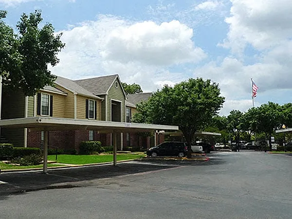 The Arbors on Forest Ridge Apartments — Photo 52