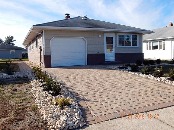2nd image of 30 Montserrat St