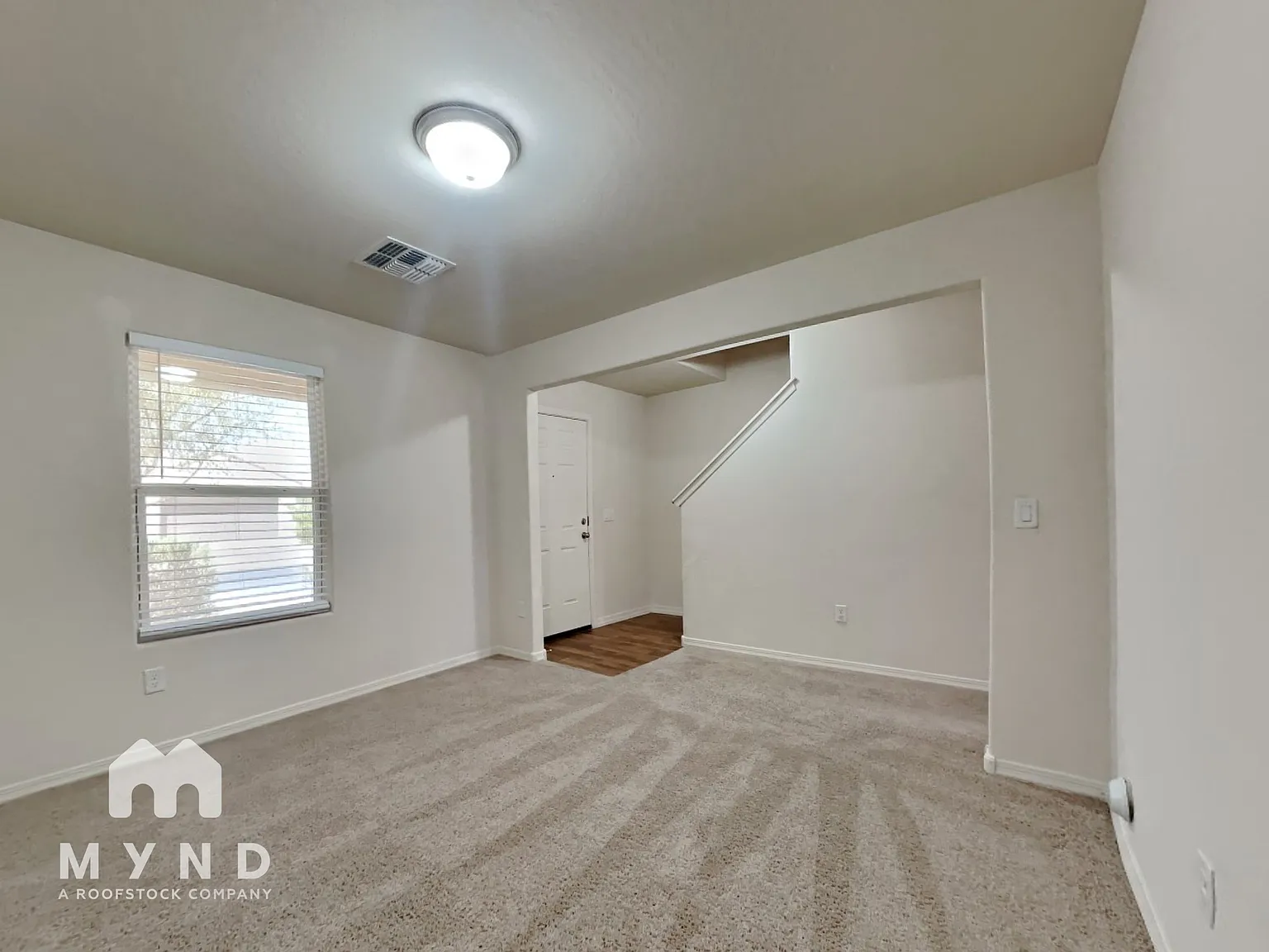 4 bed, 2.5 bath, 1981 sqft, $1,795 — Photo 2