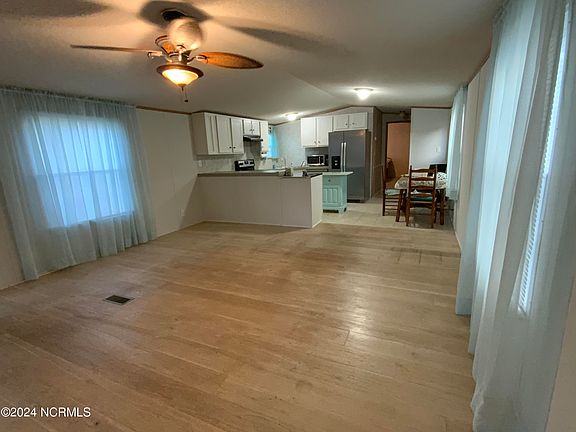 3rd image of 4410 Sea Pines Drive SE