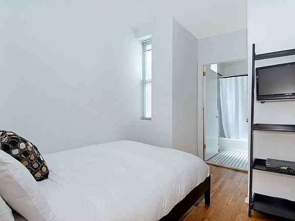 3rd image of 427 E 82nd St APT 4B
