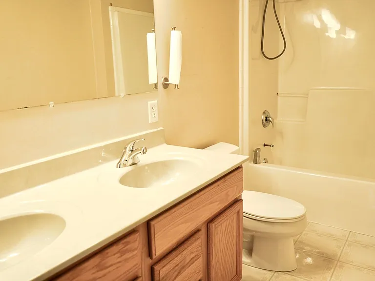 2427 Lindsay Rd — Photo 13
