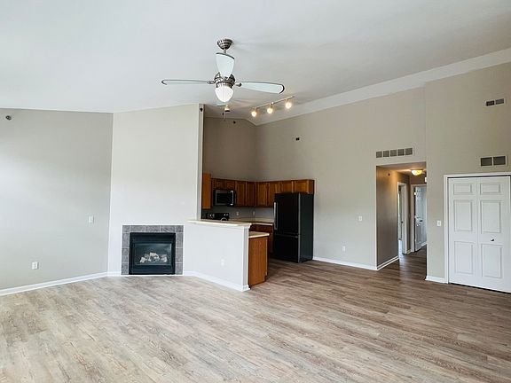 3rd image of 14381 Vauxhall Dr