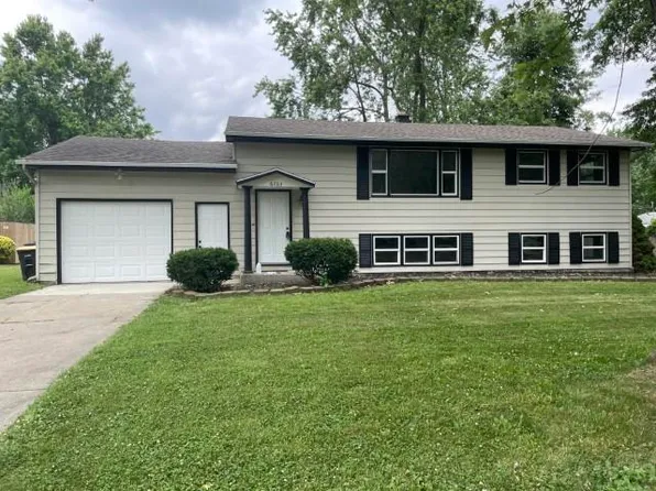 6703 Midfield Dr, Fort Wayne, IN 46815