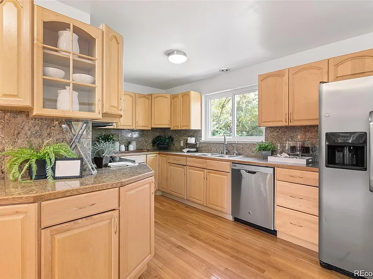 2311 S Jasmine Pl — Photo 11