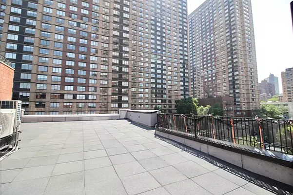 Rented by Hagstrom Management Inc | media 21