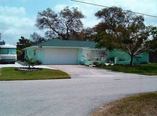 7445 Starfish Dr, Sarasota, FL 34231