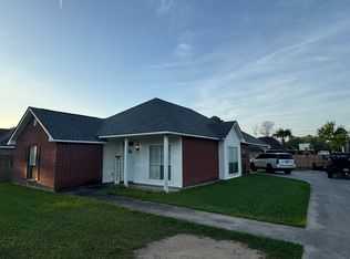 1221 E Worthy St, Gonzales, LA 70737