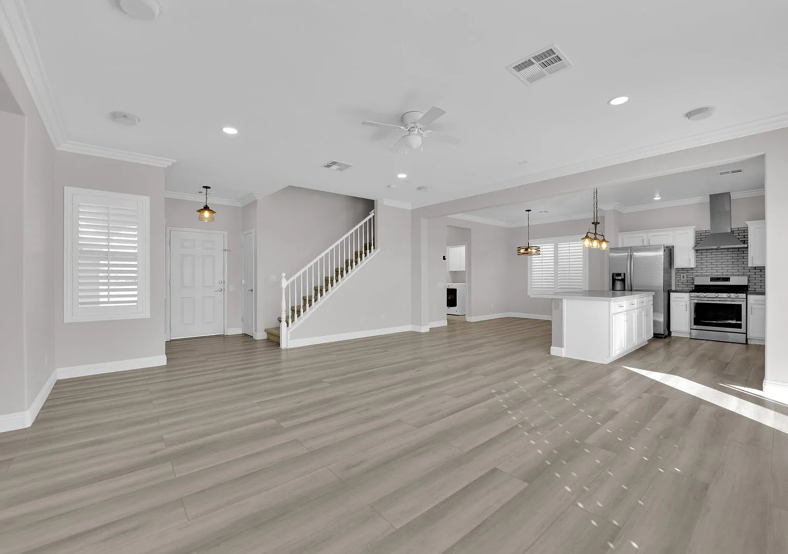 Stunning Two-Story Retreat in The Vistas at Summerlin Strip Views, Open-Concept Living & Low-Main... — Photo 2