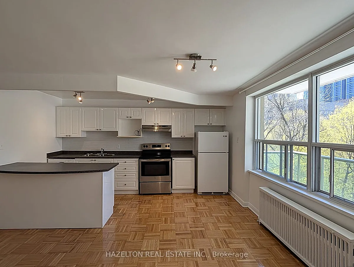 Photo 2 of 20 - 4 Sherbourne St N #301 - Toronto, ON Building Photo - 4 Sherbourne St N #301
