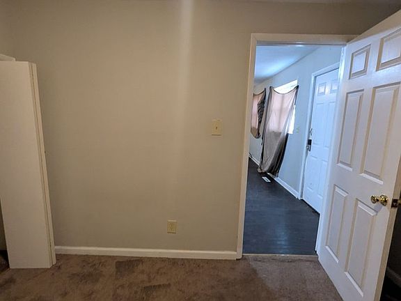 2nd image of 1709 S Evergreen Ave