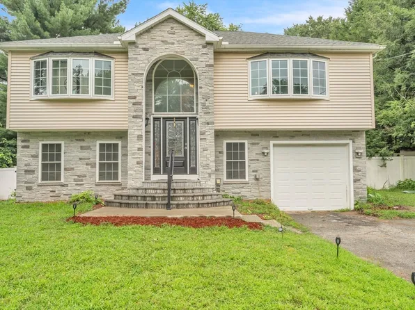 15 Bailey St, Agawam, MA 01001