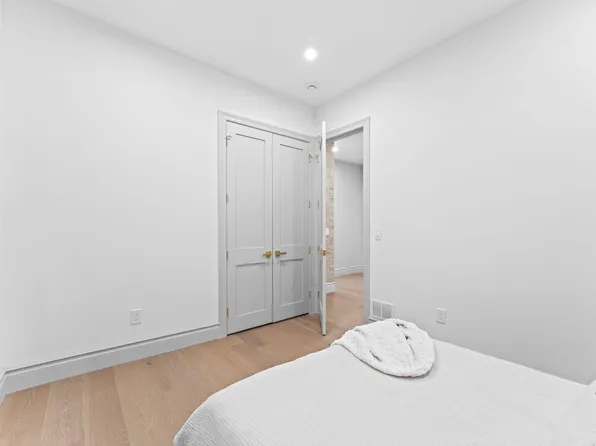 83 Liberty Place image 22 of 39