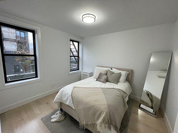 4th image of 595 Metropolitan Ave #4B