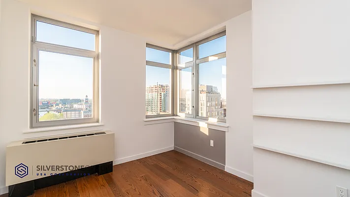 Sold by Silverstone Group USA Corp. | media 33