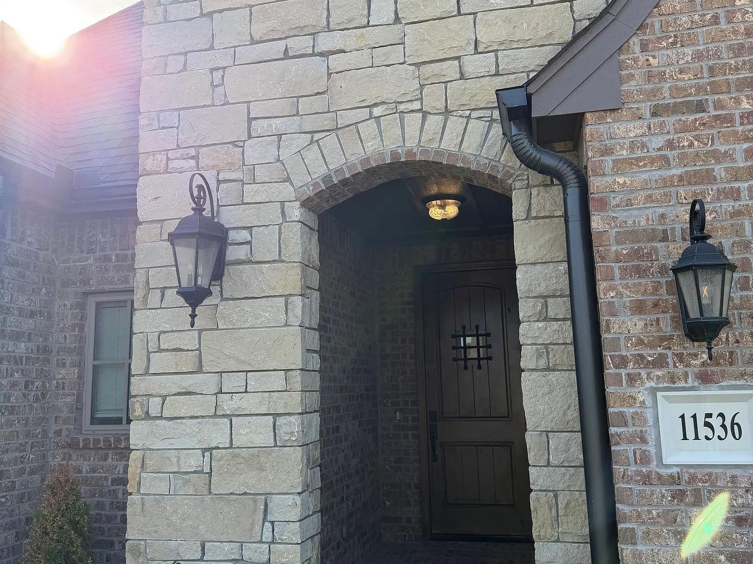 4 bed, 2841 sqft, $3,300 — Photo 3