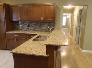 306 E Aquarium Pl, Jenks, OK 74037