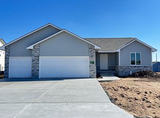 2814 N Rutland Ln, Augusta, KS 67010