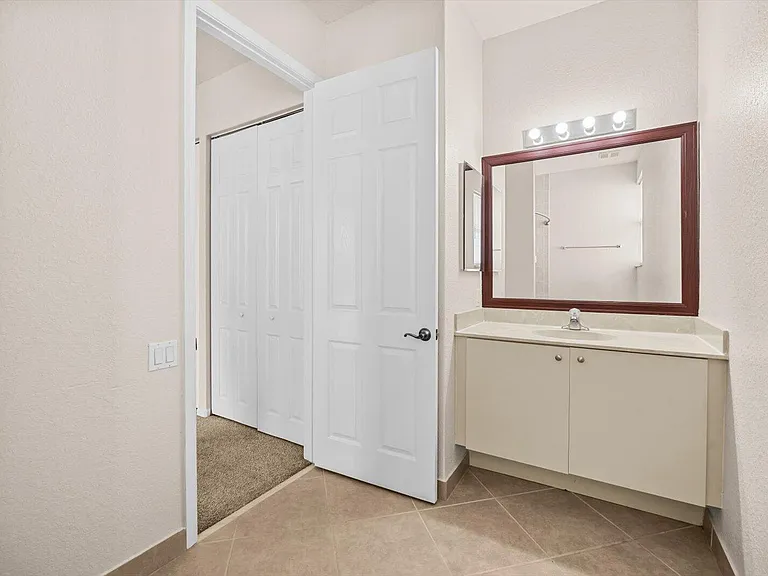 206 NW Magnolia Lakes Blvd — Photo 38