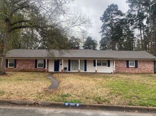 1305 Reen Dr, Lufkin, TX 75904