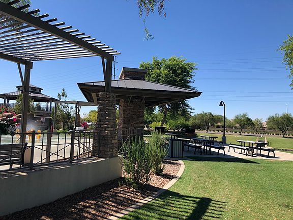 4th image of 3890 E Balsam Dr
