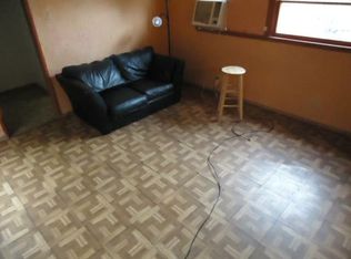 218 Columbus St, Bakersfield, CA 93305