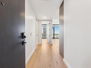 610 Davis St #3010, Austin, TX 78701