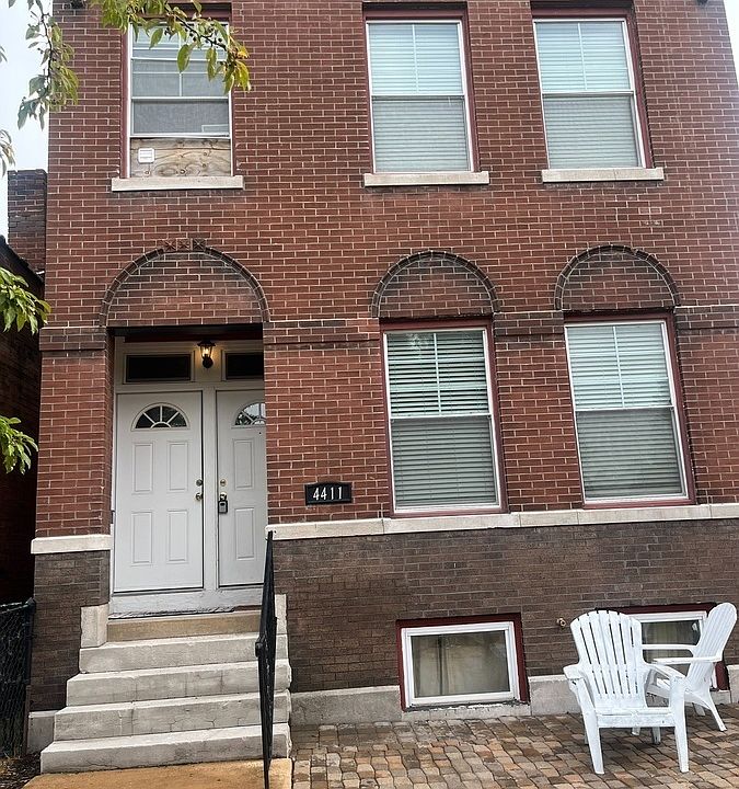1st image of 4411 Oakland Ave Floor 1