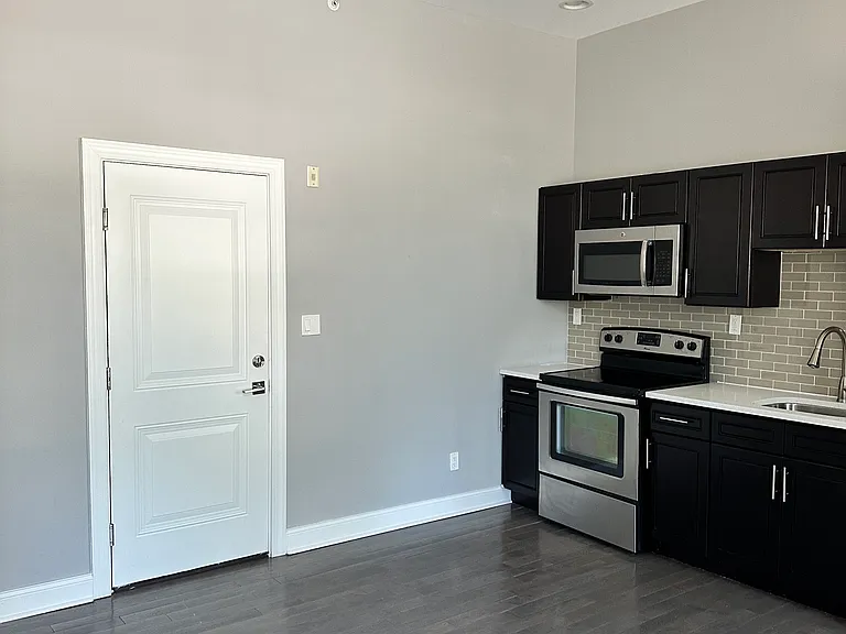 4100-2 Parkside Ave #1E — Photo 8