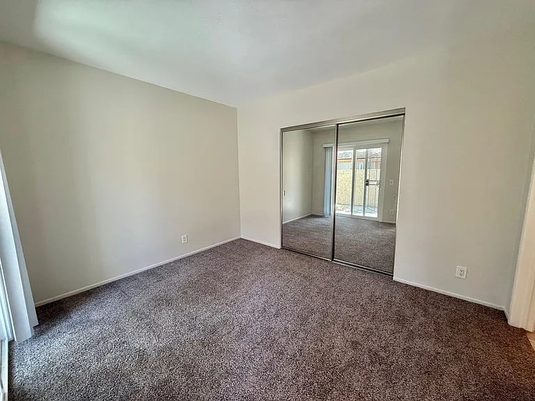 3348 Pasadena Ave #101 — Photo 9