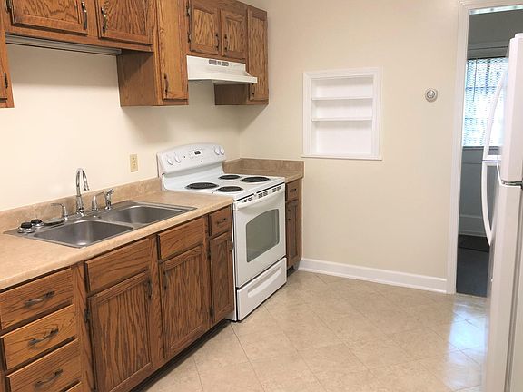 Eat-In Style Kitchen