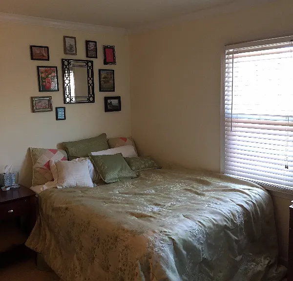 2522C N Fairfax Dr — Photo 8