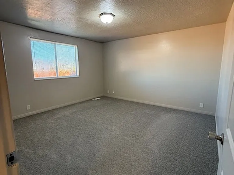 537 E Acoma Rd — Photo 11