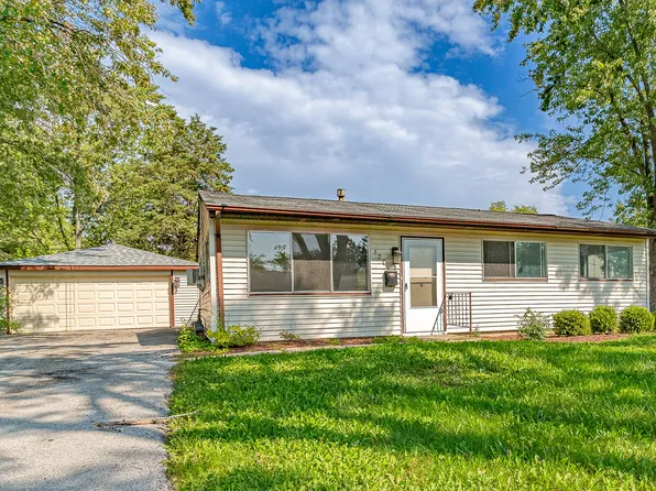 120 Grow Ln, Streamwood, IL 60107