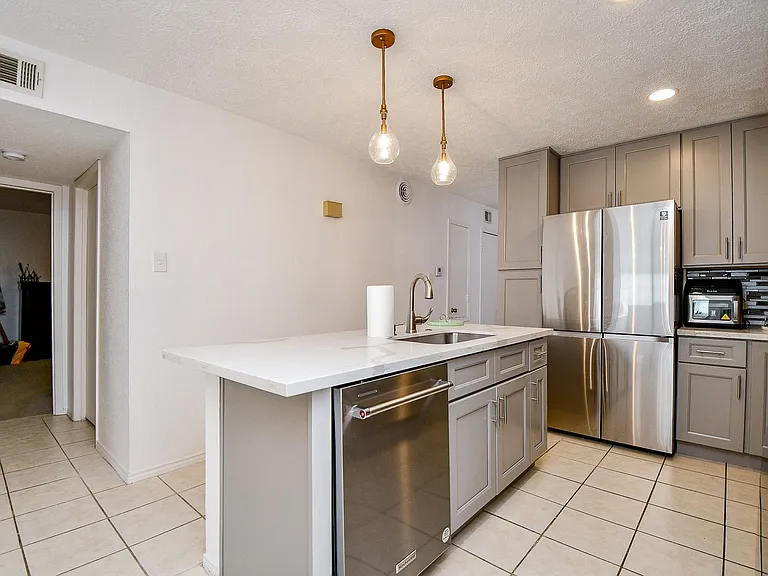 12633 Memorial Dr #114 — Photo 15