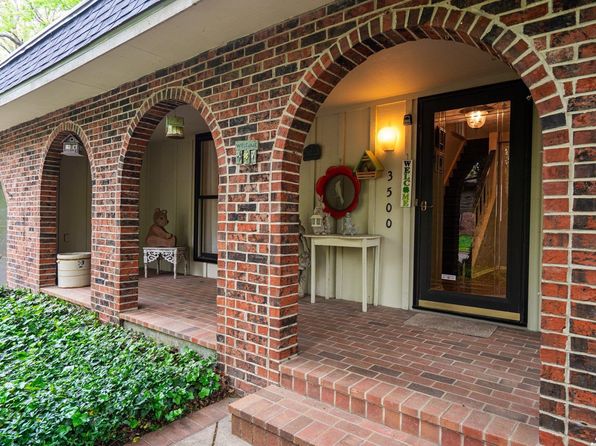 3500 SW Birchwood Dr, Topeka, KS 66614