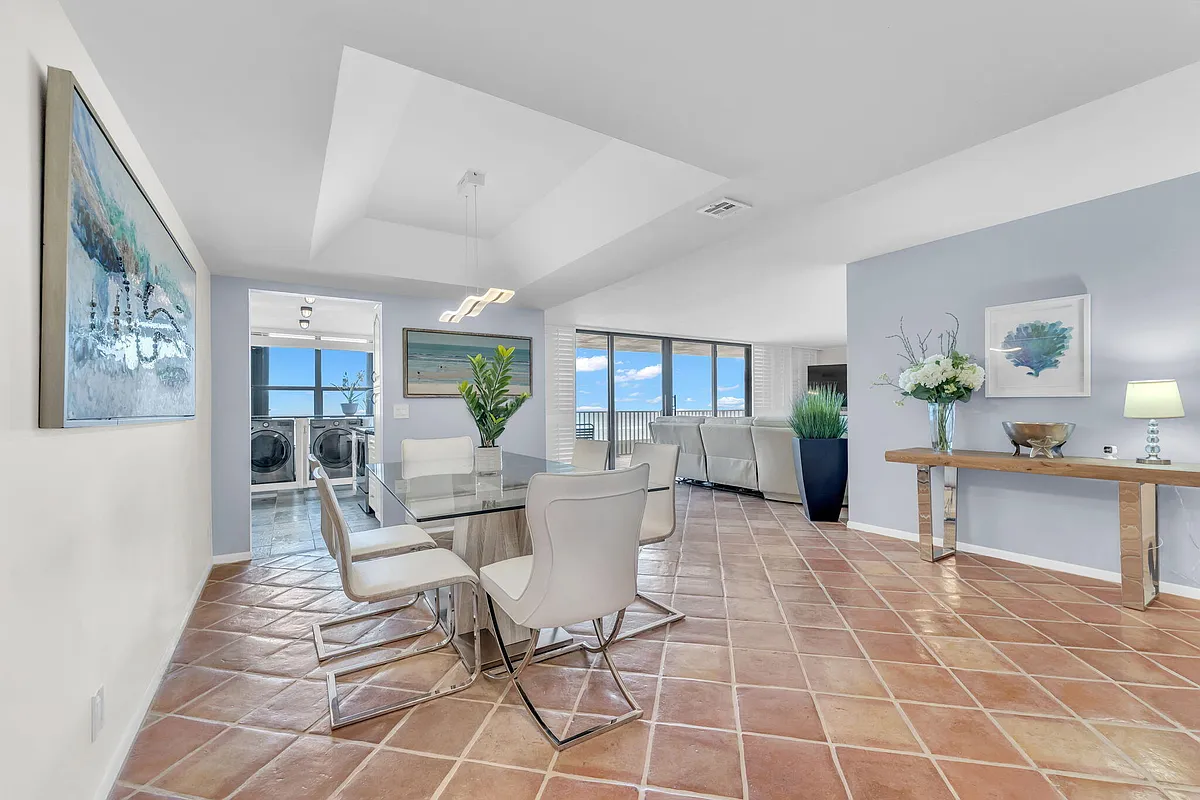 Building Photo - 3610 S Ocean Blvd #101