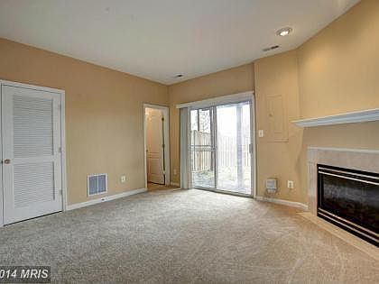 3rd image of 13034 Park Crescent Cir