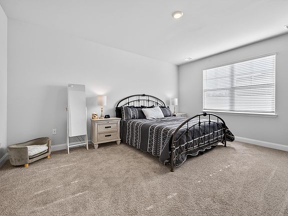 5th image of 360 Cattle Drive Circle