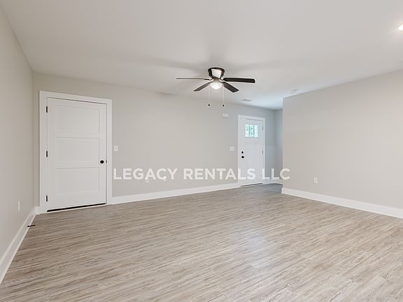 4th image of 326 Elm St