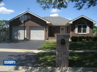 2813 Grand Prairie Dr, Joliet, IL 60431