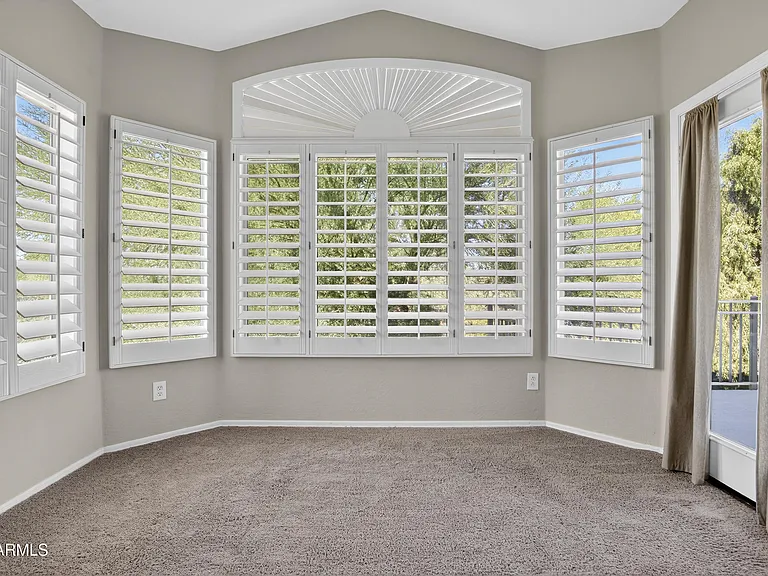 4302 E Mossman Rd — Photo 33
