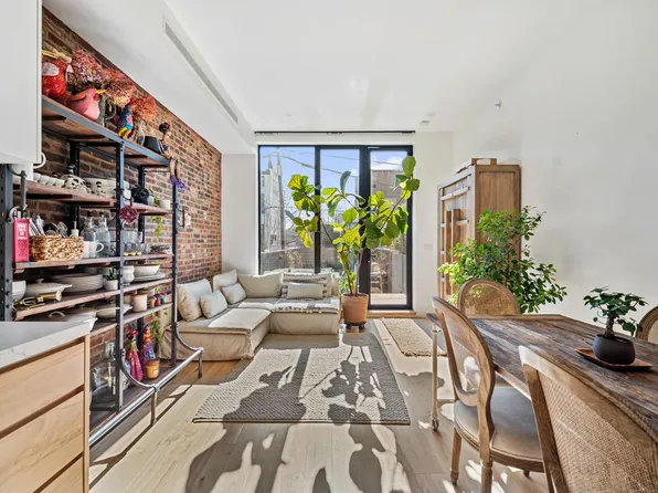 88 Lexington Avenue image 1 of 11