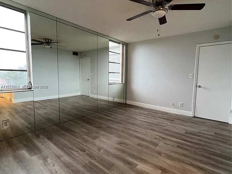 9520 Seagrape Dr #403 — Photo 11