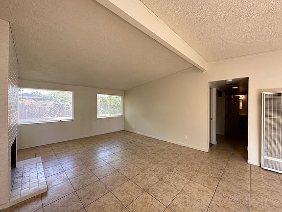 5th image of 909 Sharian St