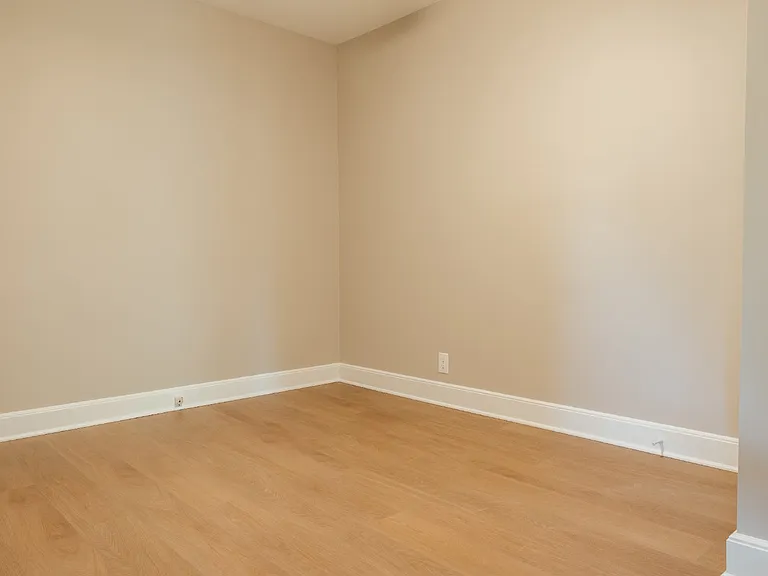 332 Guilford St — Photo 20